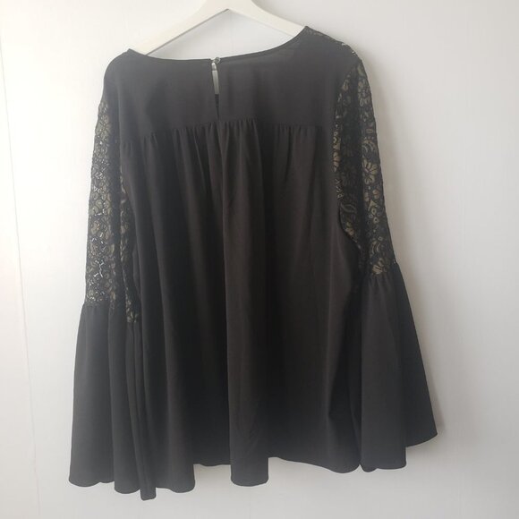 lane bryant bell sleeve Lace Detail top size 18 - Picture 2 of 8